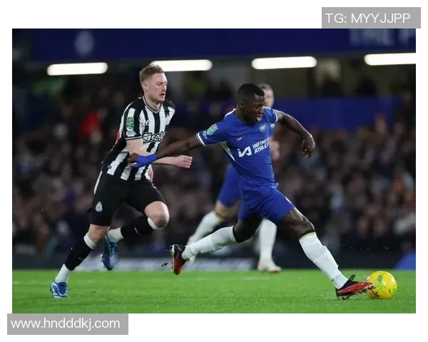 足球明星在比赛中撞人次数最多的究竟是谁揭秘与分析