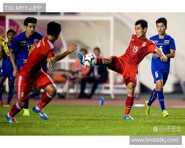 最抗踢的足球明星揭秘他们如何在激烈比赛中保持不屈精神与卓越表现